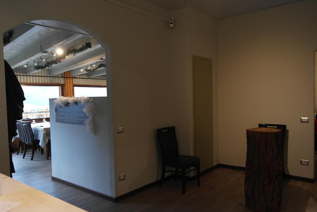 Albergo Al Maniero Ponte Di Legno Bagian luar foto