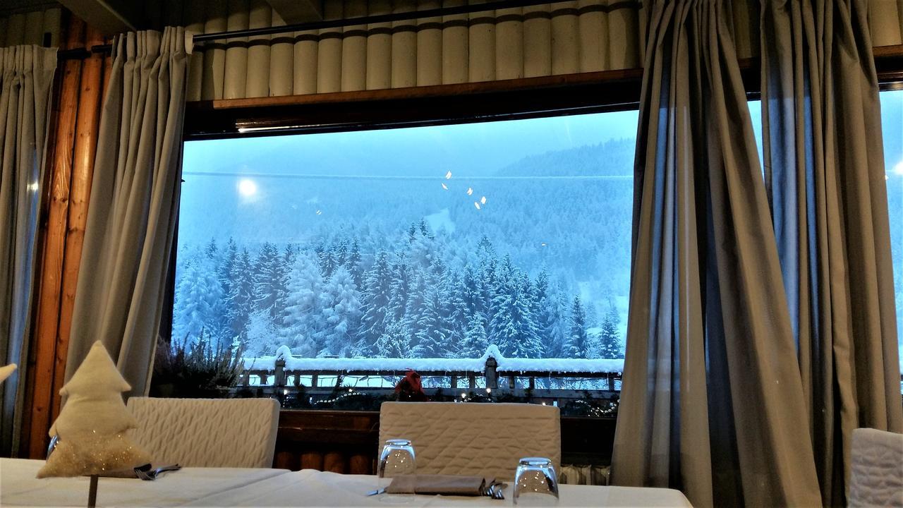 Albergo Al Maniero Ponte Di Legno Bagian luar foto